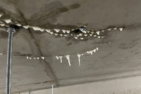 Concrete crack injection